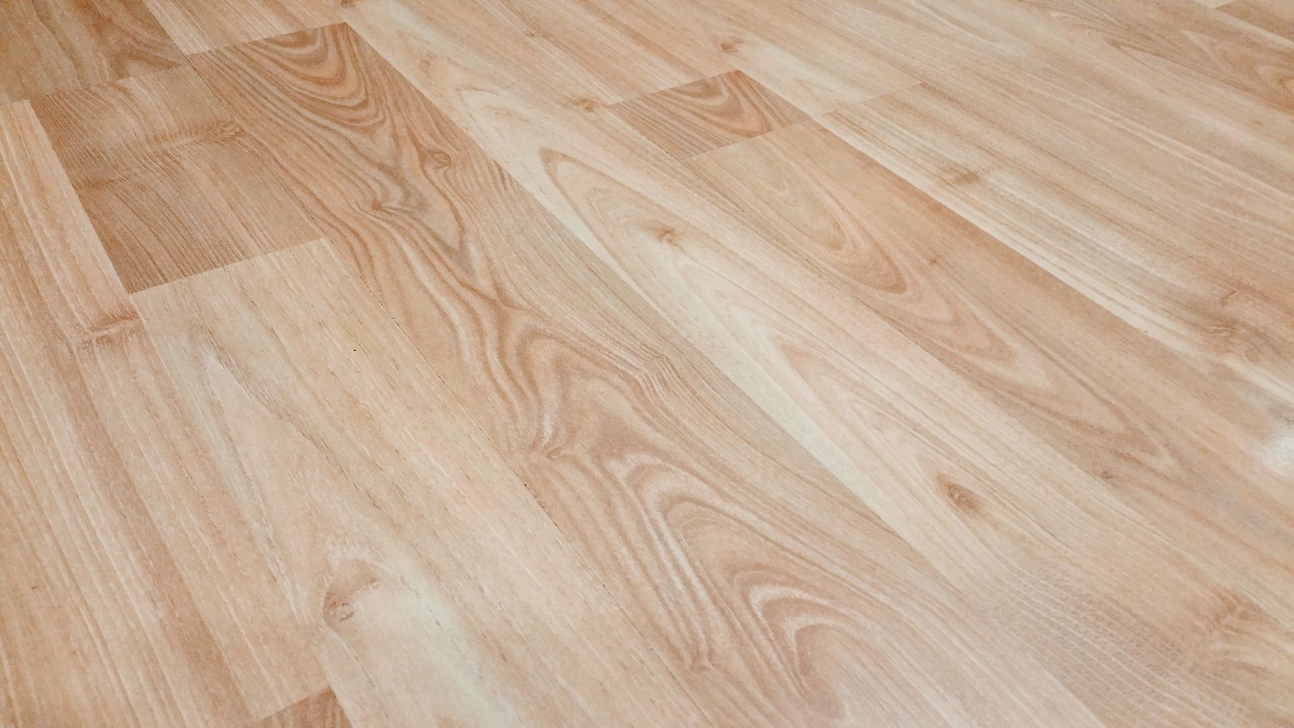 Lichte laminaatplanken van dichtbij
